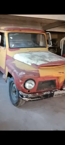 Ford F-75 4X2 2.6 V12 1975