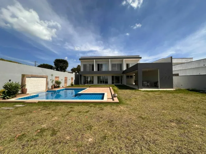 Casa à venda no Condomínio Residencial Jequitibá Jacareí - SP