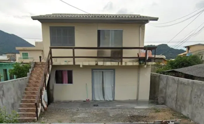 Casa o locação perto do komprao