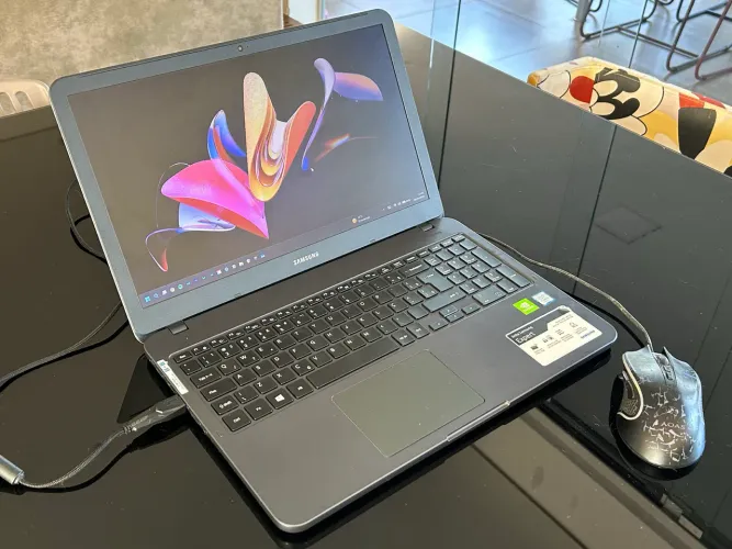 Notebook samsung x40 intel core i5 placa de video e 20gb de ram
