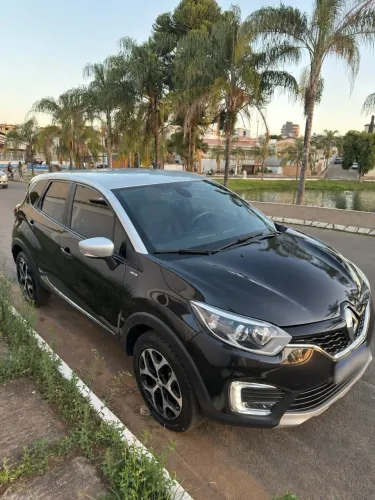 Renault Captur Intense Bose 1.6 16V Flex 5P AUT 2021