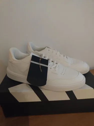Tênis Adidas Courtblock Branco - Novo