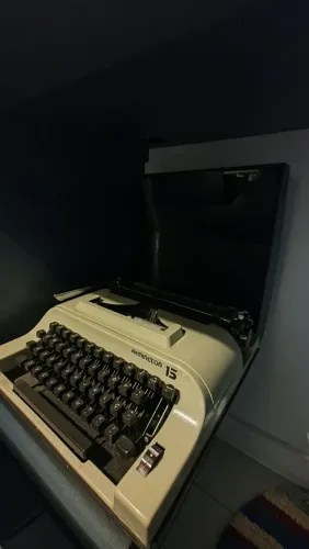 Maquina de escrever retrô (funcionando) remincton 15