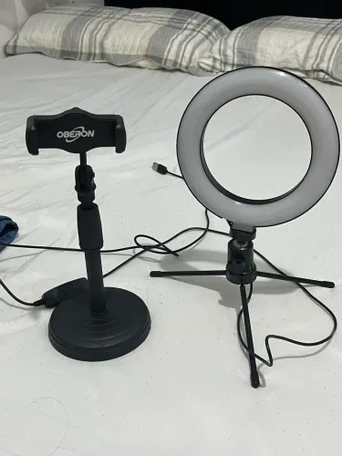 Luminária de mesa e suporte de celular 