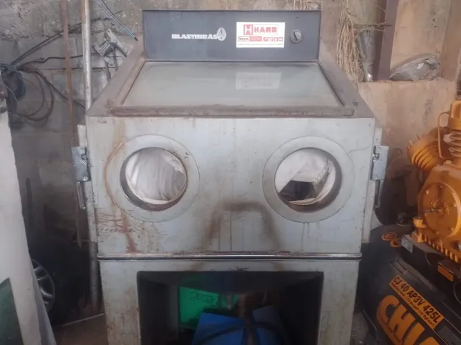 Máquina de jato de areia