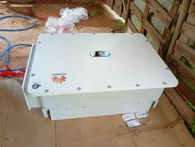 Vendo dois inversor solar marca HUAWEI potência um 250 kva outro de 215 kva