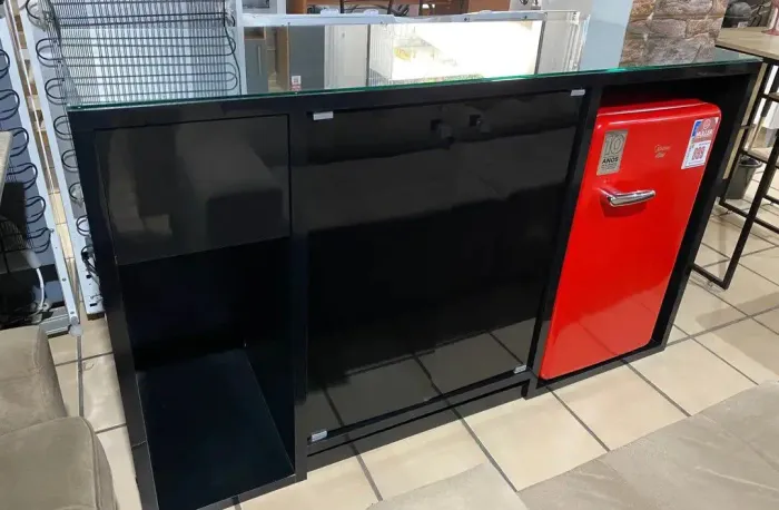 Balcão em MDF c/espaço para frigobar