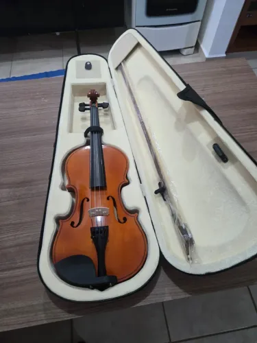 Vende Violino