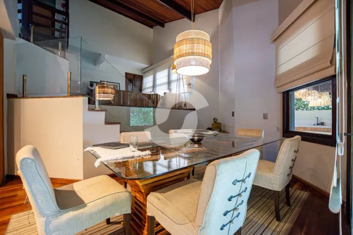 Casa com 4 dormitórios à venda, 280 m² por R$ 2.450.000,00 - Itaipu - Niterói/RJ