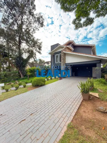 CASA EM CONDOMÍNIO - ALPHAVILLE - SP