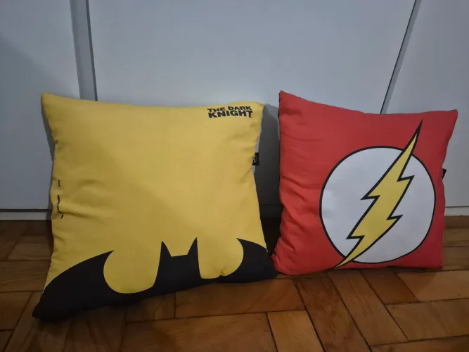 Almofadas Heróis Flash e Batman