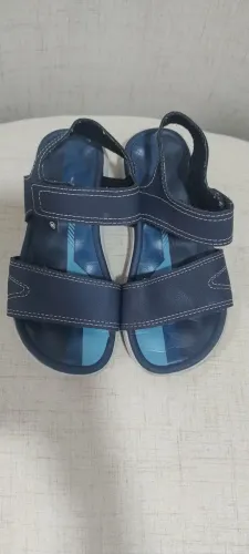 Sandália infantil com velcro Tam 30