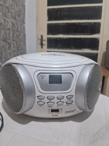 Rádio portátil BRITÂNIA 