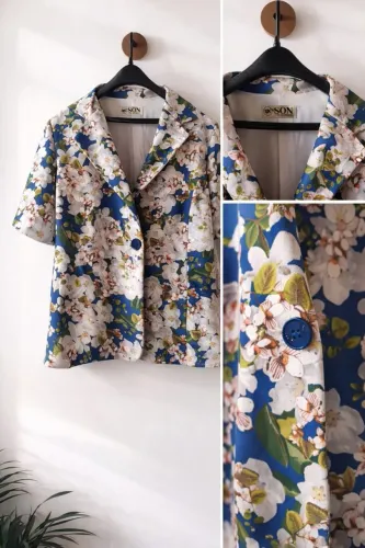 blazer feminino manga curta floral