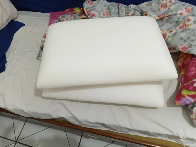 Travesseiros de visco elástico só a espuma