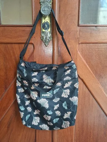 Bolsa Puma pouco usada