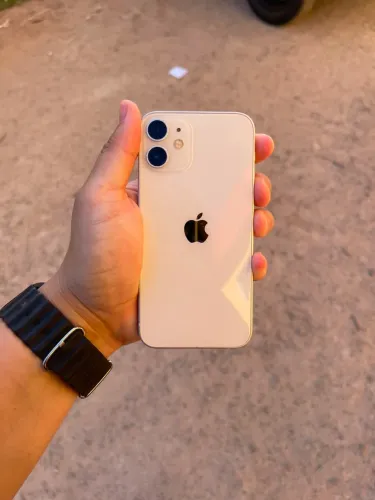 iPhone modelo 12 MINI