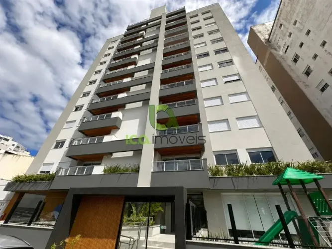 Apartamento à venda em São José-SC, Barreiros: 3 quartos, 1 suíte, sala ampla, 2 banheiros