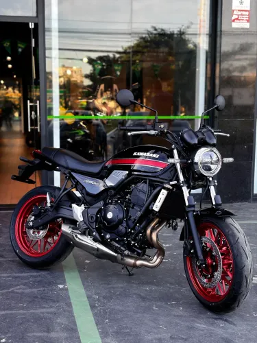 KAWASAKI Z650RS - VENDEDOR RICARDO