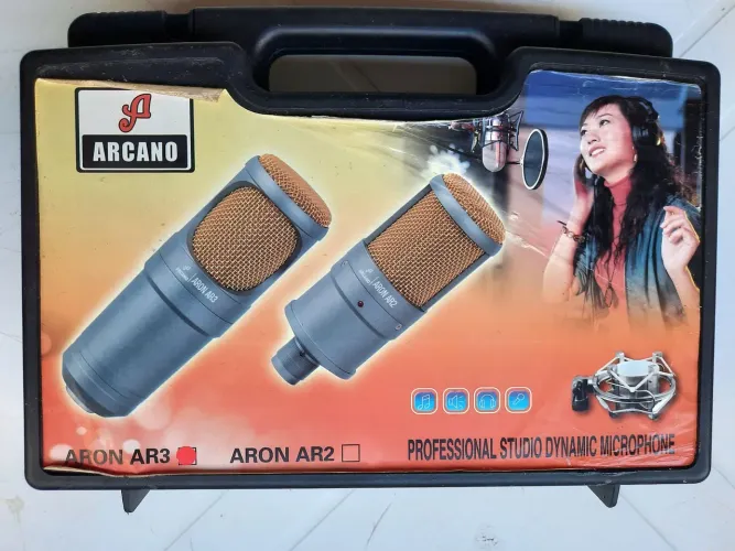 MICROFONE PARA PODCAST DE STUDIO