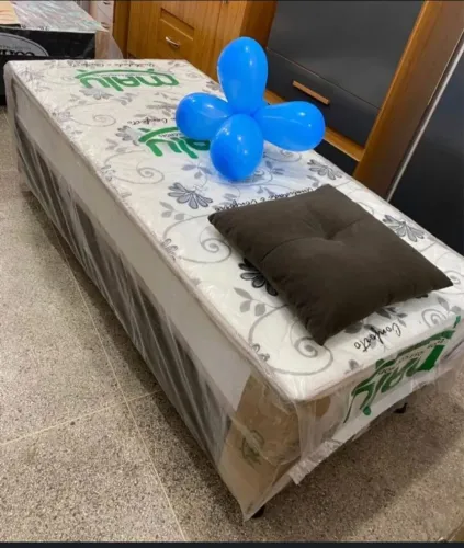 Cama box solteiro com pilon ?