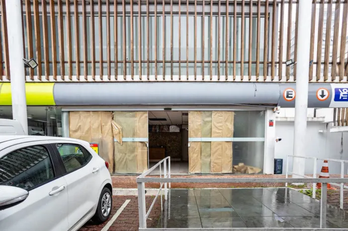 Loja em posto na Rua Alagoas, 900 - Loja em posto 89 m²