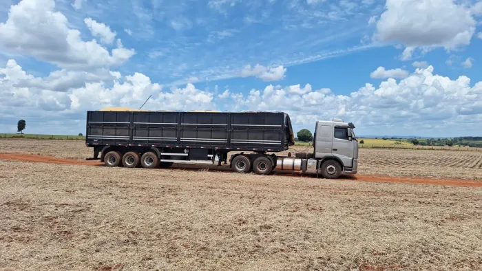 Volvo FH 460 I-Shift + Carreta Librelato