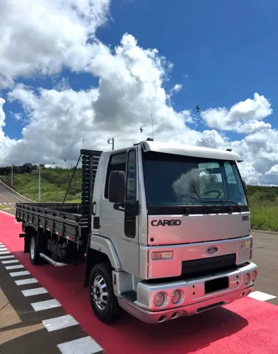 Ford Cargo 815 Carroceria