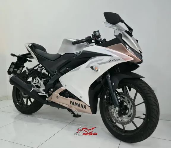 Yamaha R15 / Ano: 2026