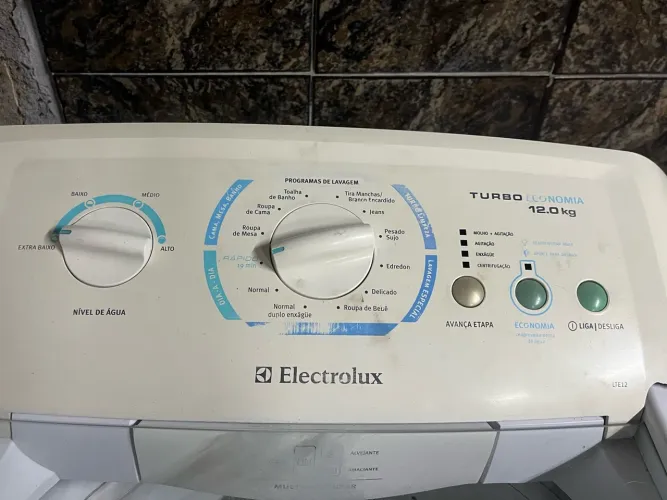 Máquina Electrolux 12KG