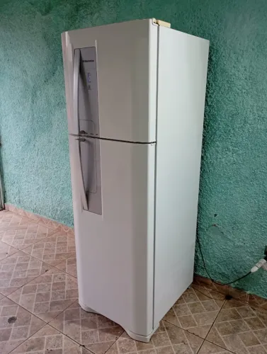 Geladeira Eletrolux Frost Free 386L