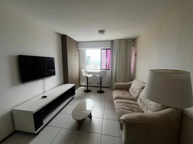 Imóvel para aluguel tem 68 metros quadrados com 2 quartos em Boa Viagem - Recife - PE