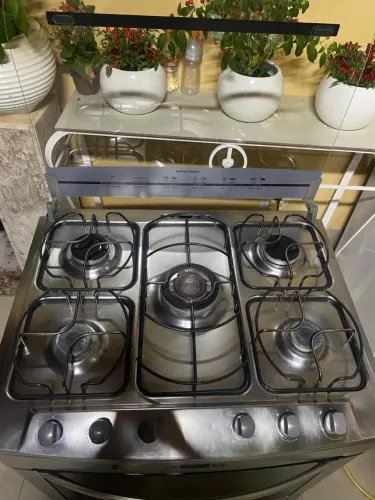 Fogão Brastemp de embutir conservado