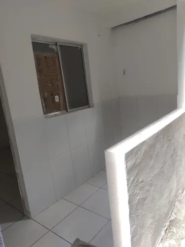 Vendo ou alugo kit-net no cia1.