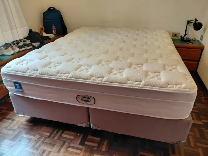 Cama Box Queen