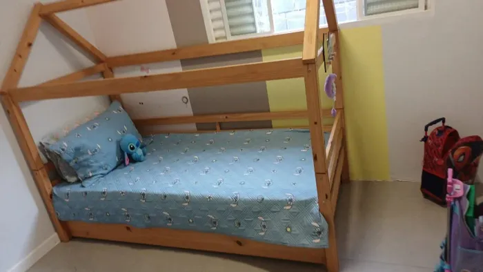 Cama solteiro com auxiliar 