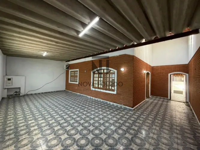 CASA TÉRREA PARA VENDA/LOCAÇÃO - 170m² - 4 DORMITÓRIOS - 5 VAGAS COBERTAS - JARDIM SATÉLIT