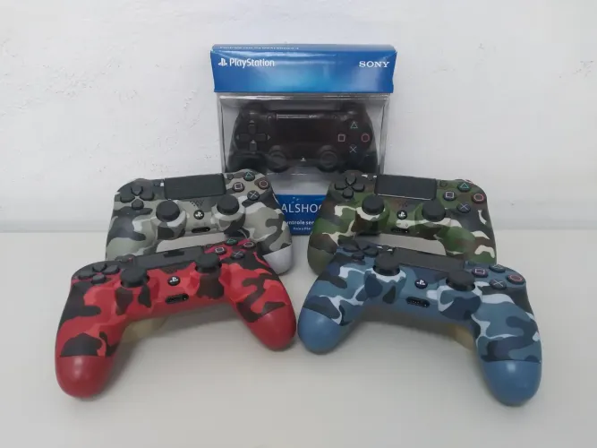 Controle de Ps4 Camuflado Colorido - 1ª Linha - Novo