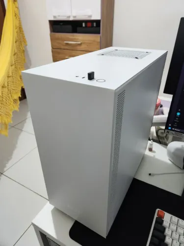 PC com Ryzen 5 5600G, 16GB RAM e SSD