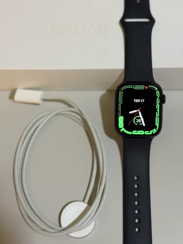 Apple Watch Series 7 (GPS + Cellular)