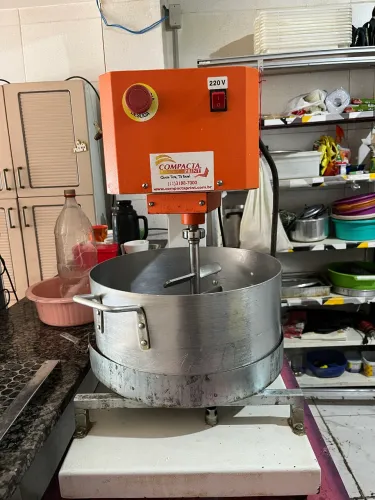 Masseira Orbital Profissional Gás 10Kg Compacta Print 220V