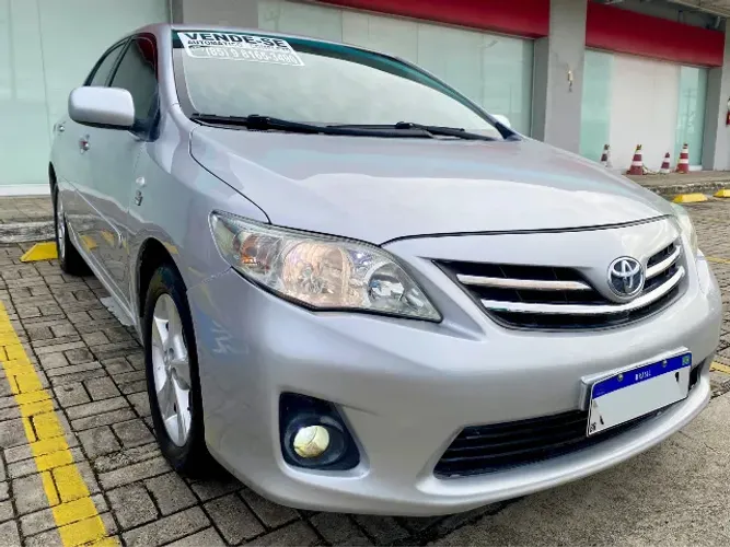 Toyota Corolla GLI 1.8 Flex 16V Aut. 2013