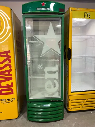 Vendo cervejeiro e refrigerador expositores 3 meses de garantia