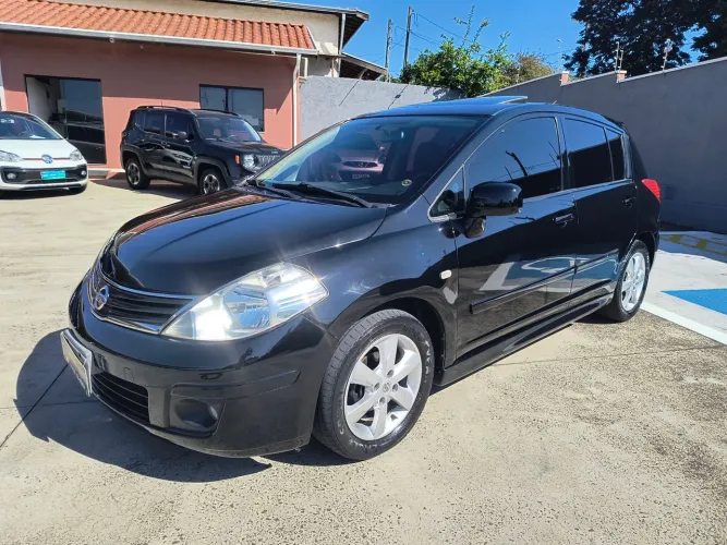 Nissan Tiida SL 1.8/1.8 Flex 16V Aut. 2012