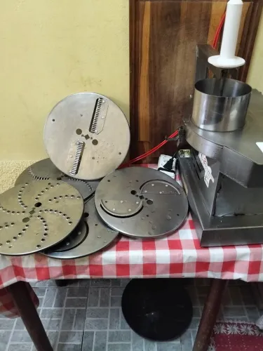 Processador + masseira de pizzaria / passamos cartão 
