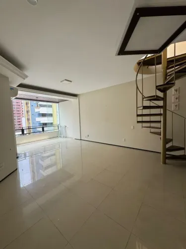 Imóvel para venda possui 192 metros quadrados com 4 quartos em Renascença - São Luís - MA