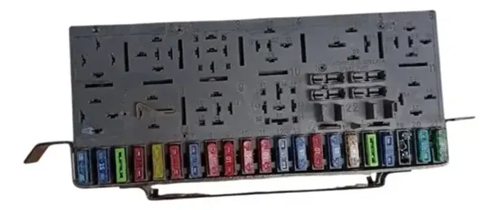 Caixa Reles Fusível Vw Santana 1984 2003