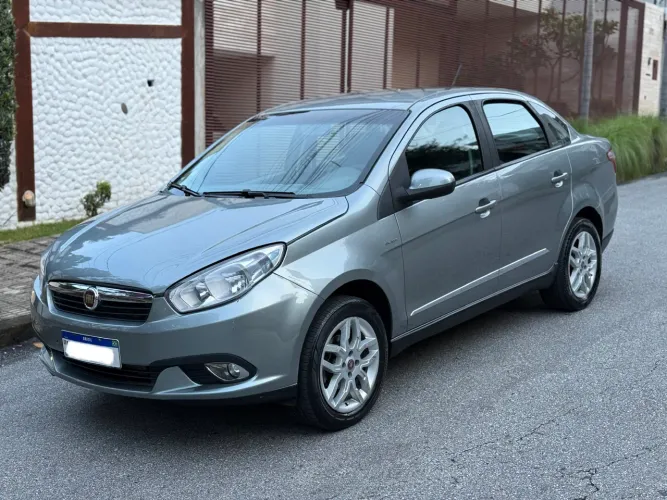 Fiat Grand Siena Essence Dual. 1.6 Flex 16V 2014