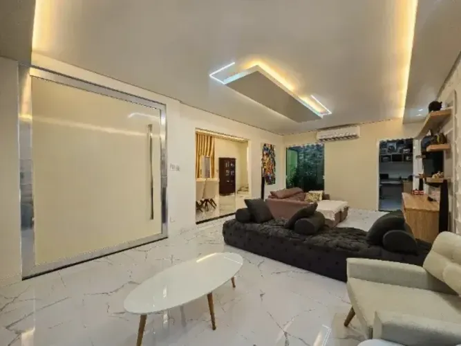 Conjunto Morada do Sol | Casa Semimobiliada, 4 Suítes, Painel Solar, Piscina | VENDA | bai