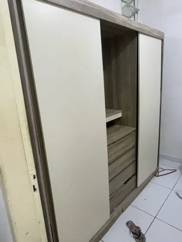 GUARDA ROUPA